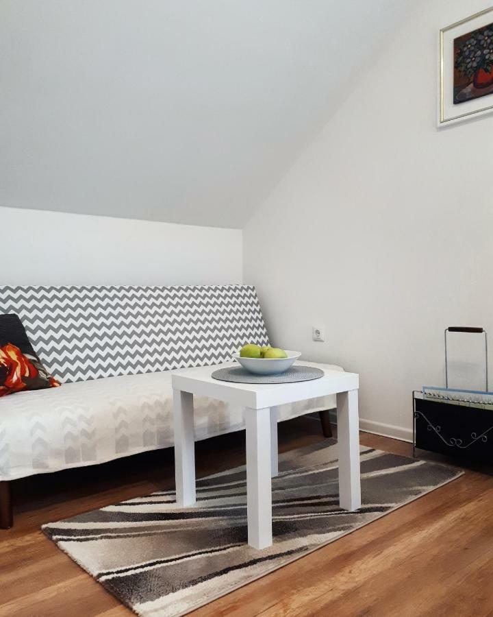 Apartman Lena Tusilovic Exterior foto